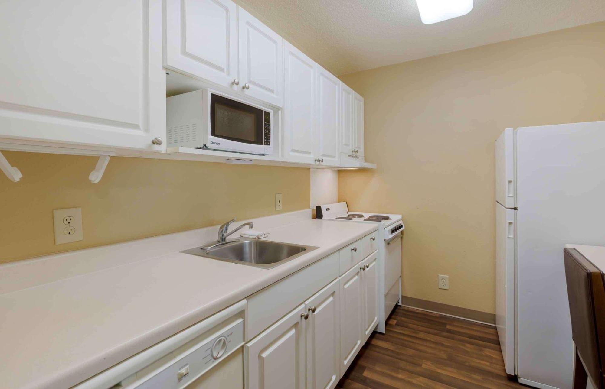 Extended Stay America Select Suites - Raleigh - Rtp - 4610 Miami Blvd Durham Exterior photo