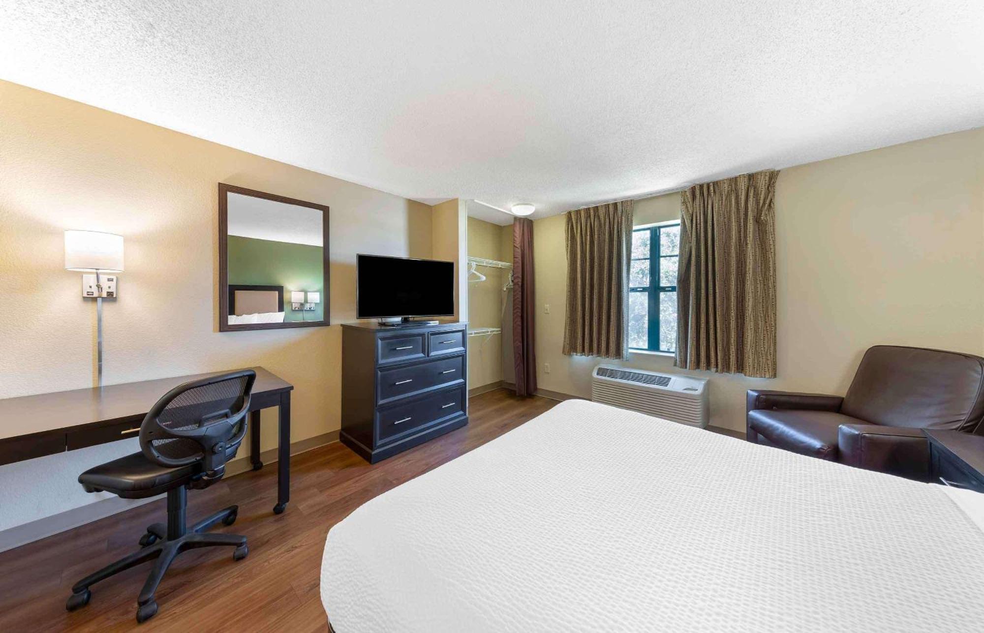 Extended Stay America Select Suites - Raleigh - Rtp - 4610 Miami Blvd Durham Exterior photo