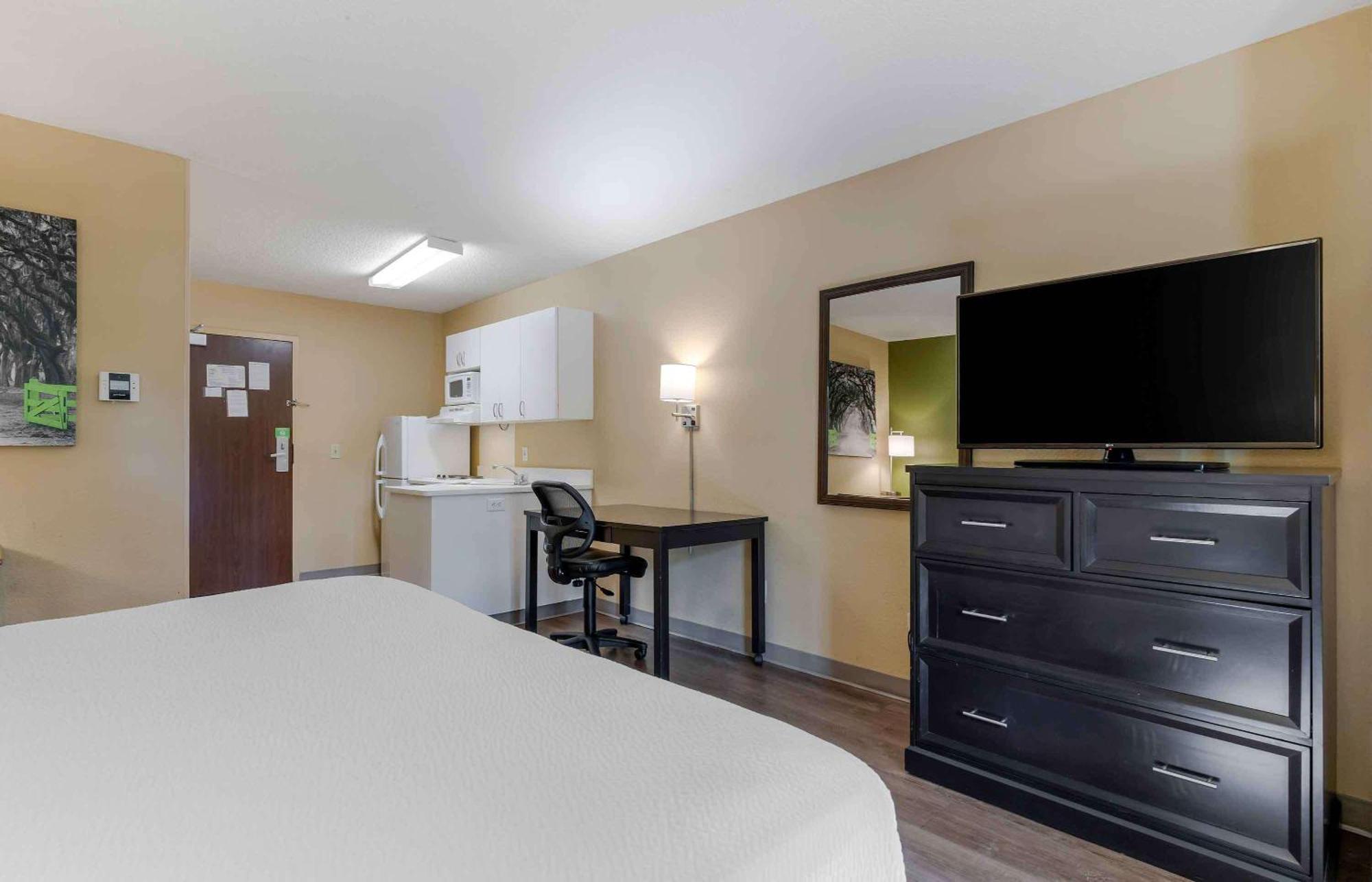 Extended Stay America Select Suites - Raleigh - Rtp - 4610 Miami Blvd Durham Exterior photo