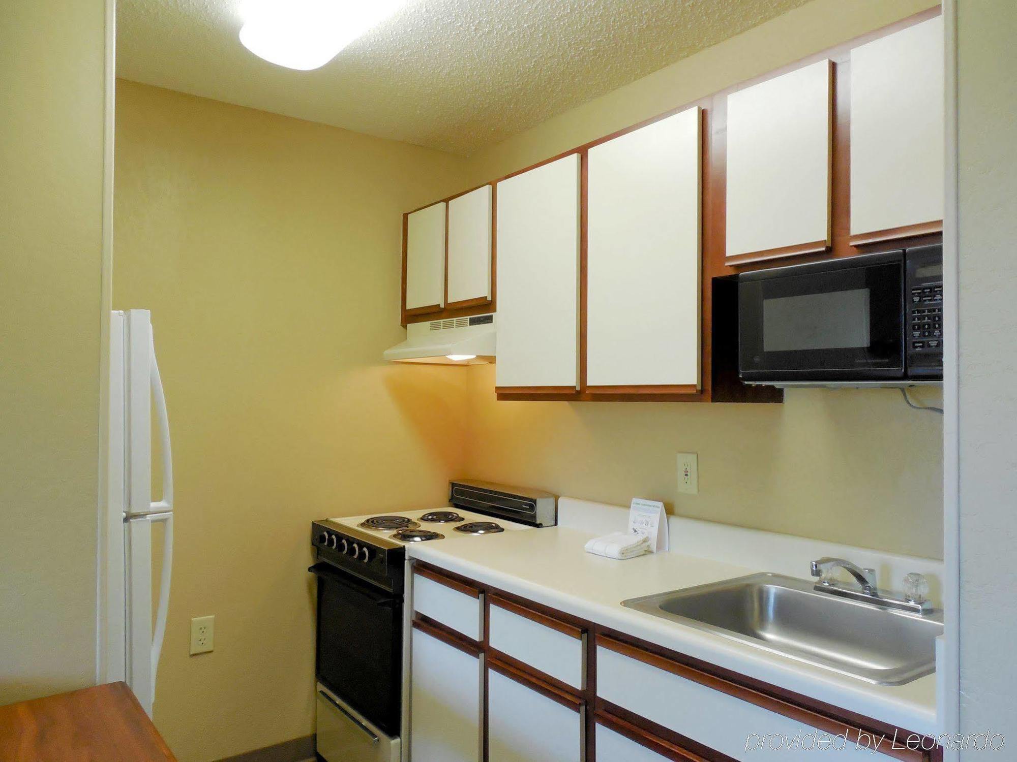 Extended Stay America Select Suites - Raleigh - Rtp - 4610 Miami Blvd Durham Exterior photo